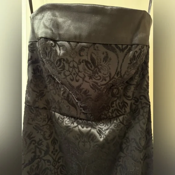 White House Black Market Special Occasion Strapless Dress Velvet Floral Size 4 - Picture 3 of 11